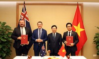 Le ministre en chef du territoire du Nord d’Australie reçu par Pham Binh Minh