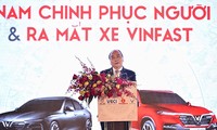 Nguyên Xuân Phuc au lancement du mouvement “Les marchandises vietnamiennes conquièrent les Vietnamiens» 
