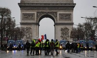 “Gilets jaunes, acte 5” : 66.000 manifestants en France