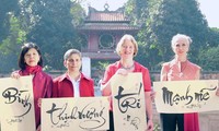 Quatre ambassadrices étrangères souhaitent un joyeux Têt aux Vietnamiens