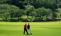 Trump au golf avec le Premier ministre japonais avant les discussions formelles