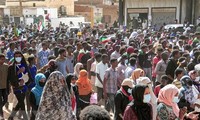 Soudan: des milliers de manifestants réclament un retour au pouvoir civil