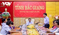 Pham Minh Chinh demande à Bac Giang de poursuivre un développement économique vert et durable