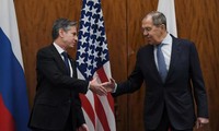 Le chef de la diplomatie américaine Antony Blinken dit avoir eu une discussion “franche” avec Sergueï Lavrov