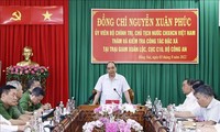 Nguyên Xuân Phuc visite la prison Xuân Lôc