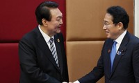 Le président sud-coréen en visite au Japon