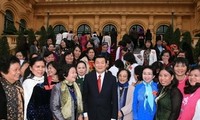 Chủ tịch nước tiếp các đại biểu phụ nữ dự Đại hội Phụ nữ toàn quốc