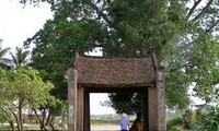 Thăm làng cổ Đường Lâm
