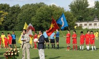 Ba Lan - Khai mạc giải bóng đá Cộng đồng hè 2012