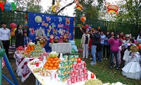 Trung thu với trẻ em Việt tại LB Nga 