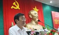 Chủ tịch nước Trương Tấn Sang tiếp xúc cử tri Thành phố Hồ Chí Minh