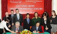 Ireland giúp hỗ trợ khắc phục hậu quả bom mìn ở Việt Nam