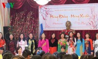 Cộng đồng người Việt Nam ở Nga và nhiều nước vui đón Xuân Giáp Ngọ