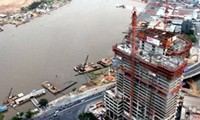 Thành phố Hồ Chí Minh đánh giá tình hình kinh tế - xã hội 4 tháng đầu năm 