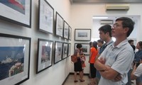 Khai mạc triển lãm ảnh “Chủ quyền biển đảo của Việt Nam” 