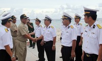 Hải quân Việt Nam và Philippines giao lưu trên đảo Song Tử Tây
