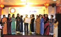 Hội phụ nữ Việt Nam tại Ba Lan đón nhận bằng khen của thủ tướng Chính phủ