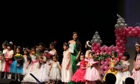 Cuộc thi Hoa khôi nhí và chương trình Vầng trăng tuổi thơ tại Hungary