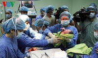 Đà Nẵng: 3 trẻ đầu tiên chào đời bằng thụ tinh ống nghiệm