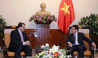Phó Thủ tướng Phạm Bình Minh tiếp Trợ lý Bộ trưởng Ngoại giao Qatar