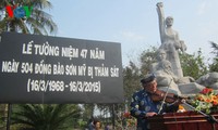 Dâng hương tưởng niệm nhân 47 năm vụ thảm sát Sơn Mỹ - Quảng Ngãi 
