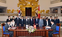 Việt Nam và Hàn Quốc ký Hiệp định thương mại tự do