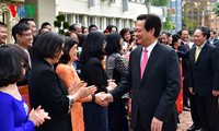 Thủ tướng Nguyễn Tấn Dũng gặp gỡ cộng đồng người Việt tại Bulgaria