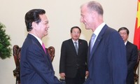 Thủ tướng Nguyễn Tấn Dũng tiếp Tổng Giám đốc Tập đoàn Airbus 