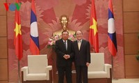 Việt Nam và Lào tiếp tục vun đắp cho mối quan hệ đoàn kết đặc biệt giữa hai nước