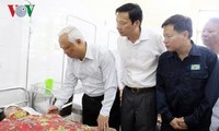 Phó Chủ tịch Quốc hội thăm hỏi các công nhân bị thương trong vụ tai nạn hầm lò Quảng Ninh