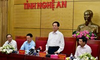 Thủ tướng Nguyễn Tấn Dũng làm việc với tỉnh Nghệ An