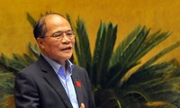 Chủ tịch Quốc hội Nguyễn Sinh Hùng được bầu là Chủ tịch Hội đồng bầu cử Quốc gia