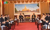 Tổng Bí thư Lào tiếp đặc phái viên của Tổng Bí thư Nguyễn Phú Trọng