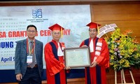 Bác sĩ Daniel Trương được phong hàm Giáo sư Danh dự 