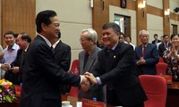 Nguyên thủ tướng Nguyễn Tấn Dũng tiếp xúc cử tri Hải Phòng