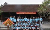 Đoàn cựu giáo viên kiều bào Thái Lan về thăm Việt Nam