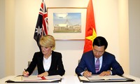 Phó Thủ tướng, Bộ trưởng Ngoại giao Phạm Bình Minh hội đàm với Ngoại trưởng Australia Julie Bishop 