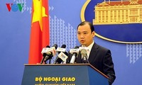 Việt Nam phản đối Trung Quốc cải tạo, xây dựng các đảo ở Biển Đông