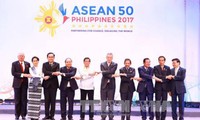 Thủ tướng kết thúc tốt đẹp chuyến tham dự Hội nghị cấp cao ASEAN 30