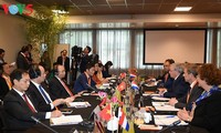 Thủ tướng Nguyễn Xuân Phúc gặp các doanh nghiệp Hà Lan