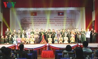 Biểu diễn nghệ thuật chào mừng năm đoàn kết hữu nghị Việt Nam-Lào