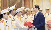 Chủ tịch nước Trần Đại Quang gặp mặt thanh niên Công an tiêu biểu năm 2017