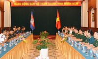 Đẩy mạnh giao lưu sĩ quan trẻ Quân đội Việt Nam và Campuchia