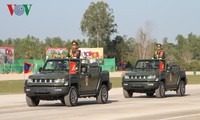 Mít tinh kỷ niệm 70 năm Ngày thành lập Quân đội nhân dân Lào