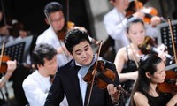 Nghệ sĩ Bùi Công Duy mở màn mùa diễn 2019 của Dàn nhạc Giao hưởng Việt Nam