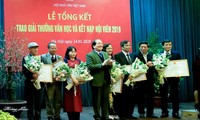 Giải thưởng Hội nhà văn Việt Nam 2019 – Người trong cuộc nói gì?