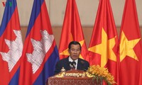 Thủ tướng Campuchia đón Tết Nguyên đán cùng cộng đồng người Việt