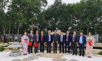 Khu vườn Nhật Kyousei-no-niwa làm tăng tình hữu nghị doanh nhân Việt Nam Nhật Bản