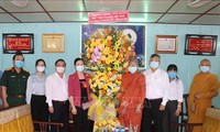 Lãnh đạo Trung ương Mặt trận Tổ quốc Việt Nam thăm, chúc mừng Đại Lễ Phật đản năm 2021 tại Cần Thơ