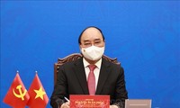 Chủ tịch nước Việt Nam Nguyễn Xuân Phúc điện đàm với Tổng Bí thư, Chủ tịch Trung Quốc Tập Cận Bình 